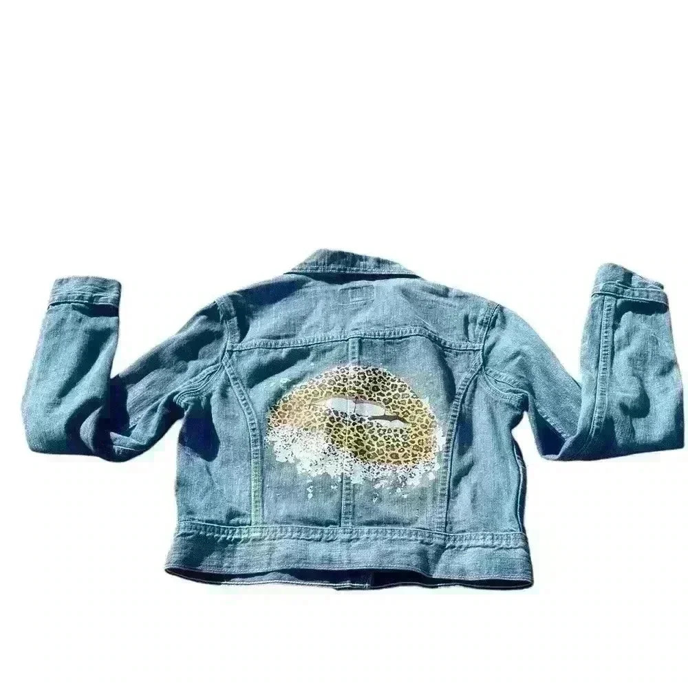 Levi's Women's Size Small Denim Trucker Jacket Cotton Red Tab With Cheetah Lips